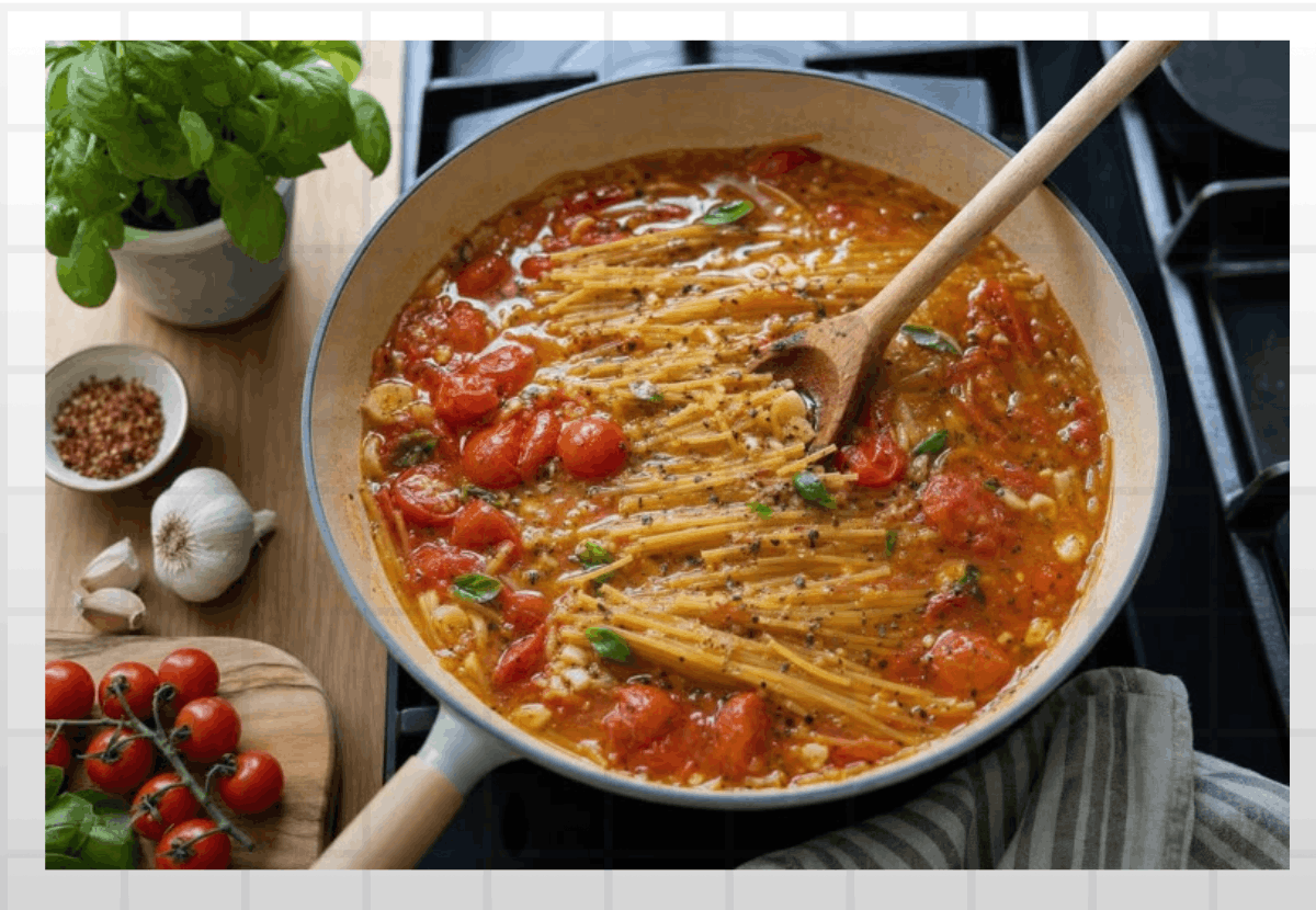 Macarrão de Uma Panela Só em 15 Minutos: O Jantar Rápido Perfeito Sem Sujar Louça